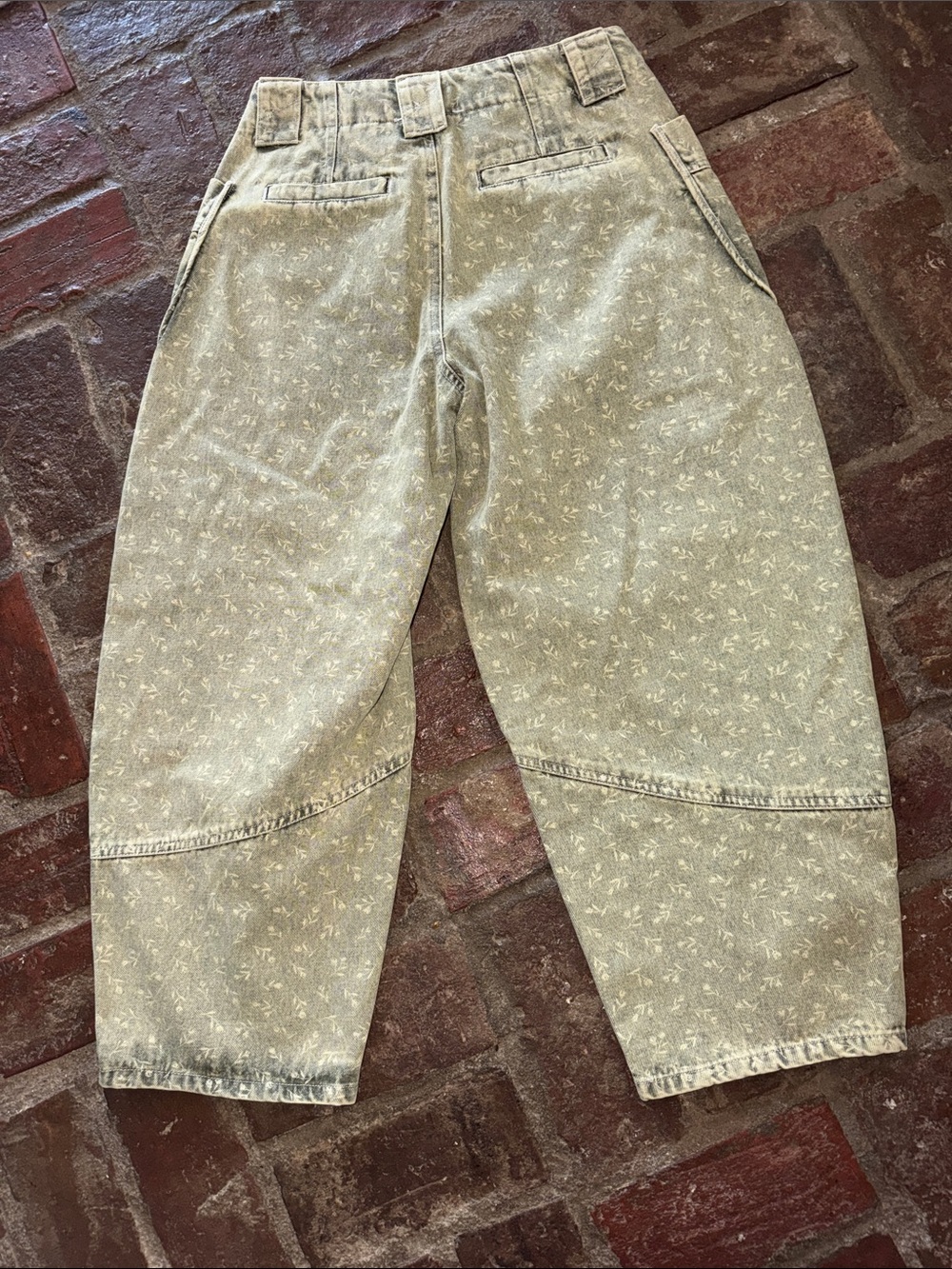 ⭐️NWT Easel Meadow Barrel Jeans⭐️ - Picture 9 of 11